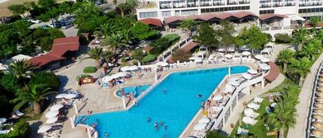 Indoor pool, outdoor pool