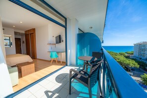 Minibar, bureau, Wi-Fi gratuit, draps fournis