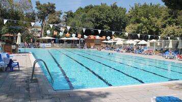 Indoor pool, outdoor pool