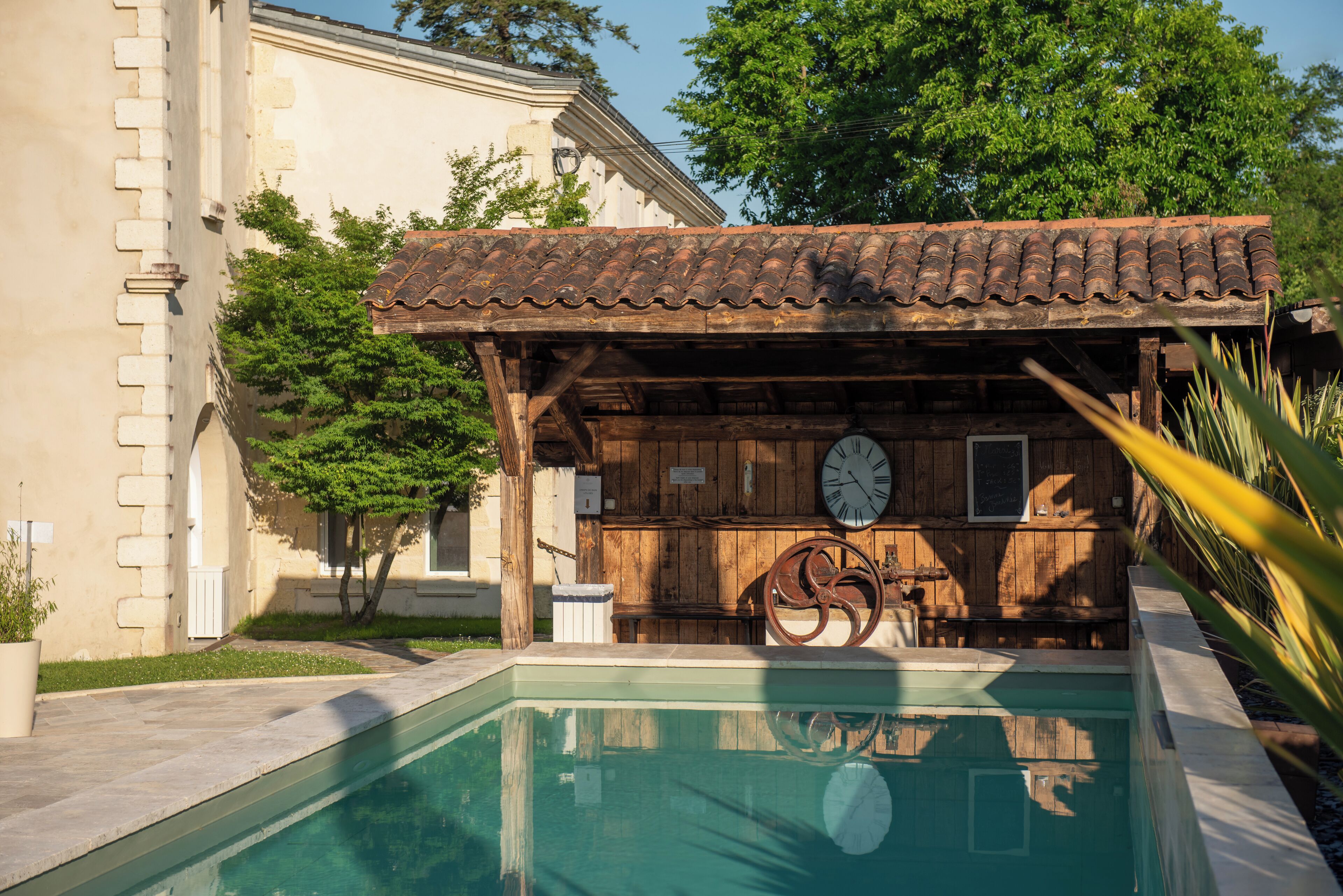 Seasonal outdoor pool, open 8 AM to 8 PM, pool loungers