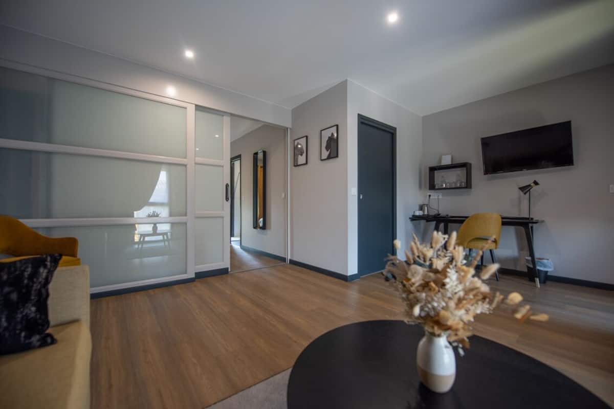 family room | premium bedding, individually decorated, individually furnished, desk