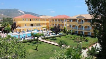Piscina externa sazonal