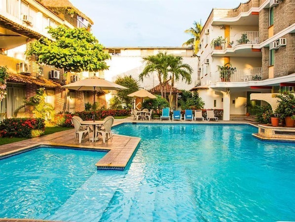 Indoor pool, outdoor pool
