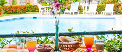 Innenpool, Außenpool