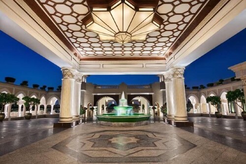 Shangri la Hotel Qaryat Al Beri Abu Dhabi