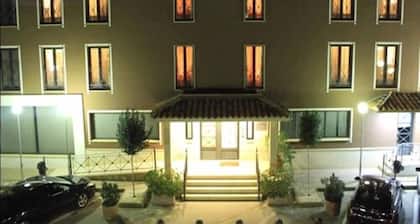 El Tollo Hotel Restaurante