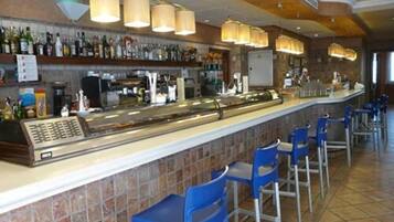 Bar (en el alojamiento)