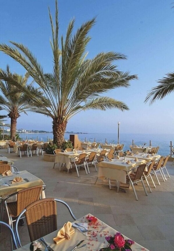 Tempat makan outdoor