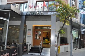 Exterior detail - Arsima Hotel (Istanbul)