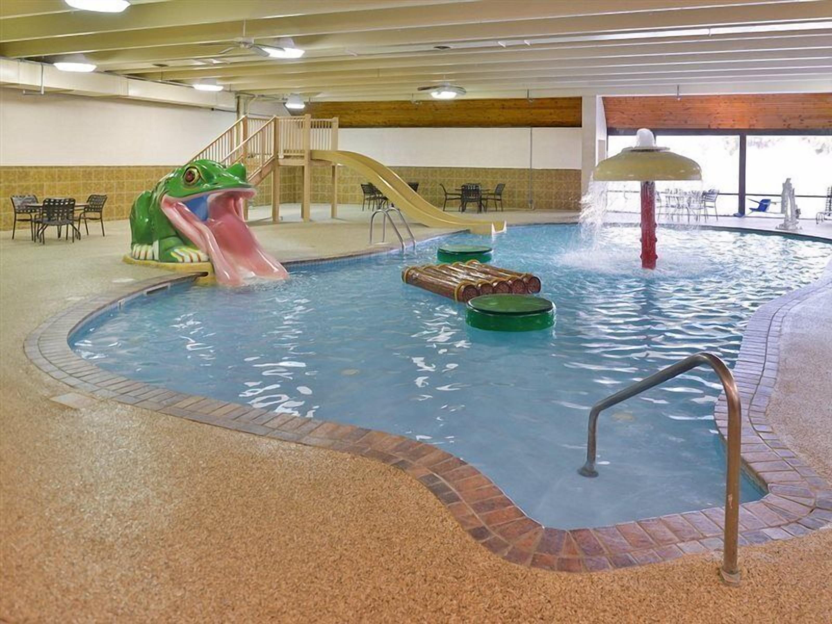 Kolam renang outdoor