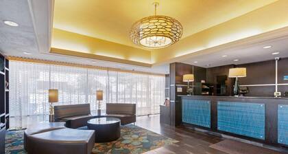 Best Western Plus Midwest Inn