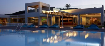 Thalatta Seaside Hotel