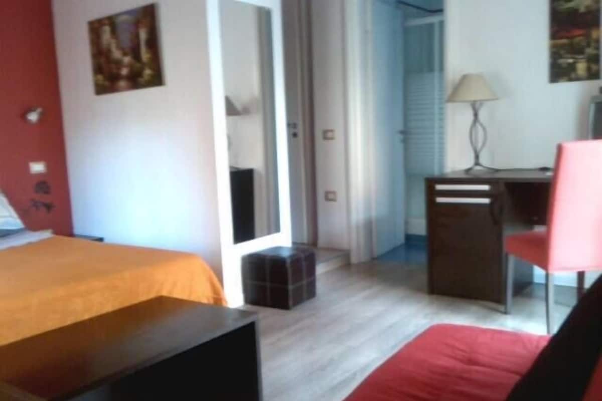 Quadruple Room | Meja, seterika/papan seterika, katil bayi/kot (percuma)