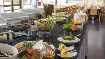 تناول الطعام