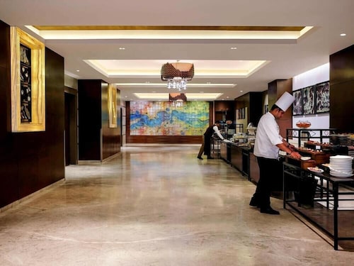 Grand Mercure Vadodara Surya Palace