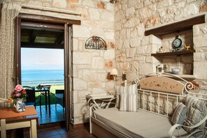 Villa | Living area | 24-inch flat-screen TV with satellite channels, TV, DVD player - Kavos Psarou Villas (Zakynthos)