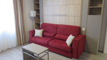 Studio | Hochwertige Bettwaren, Verdunkelungsvorhänge, schallisolierte Zimmer