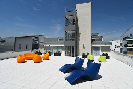 Terraza en la azotea. Appart Hôtel Mer & Golf City Bordeaux - Bassins à Flot