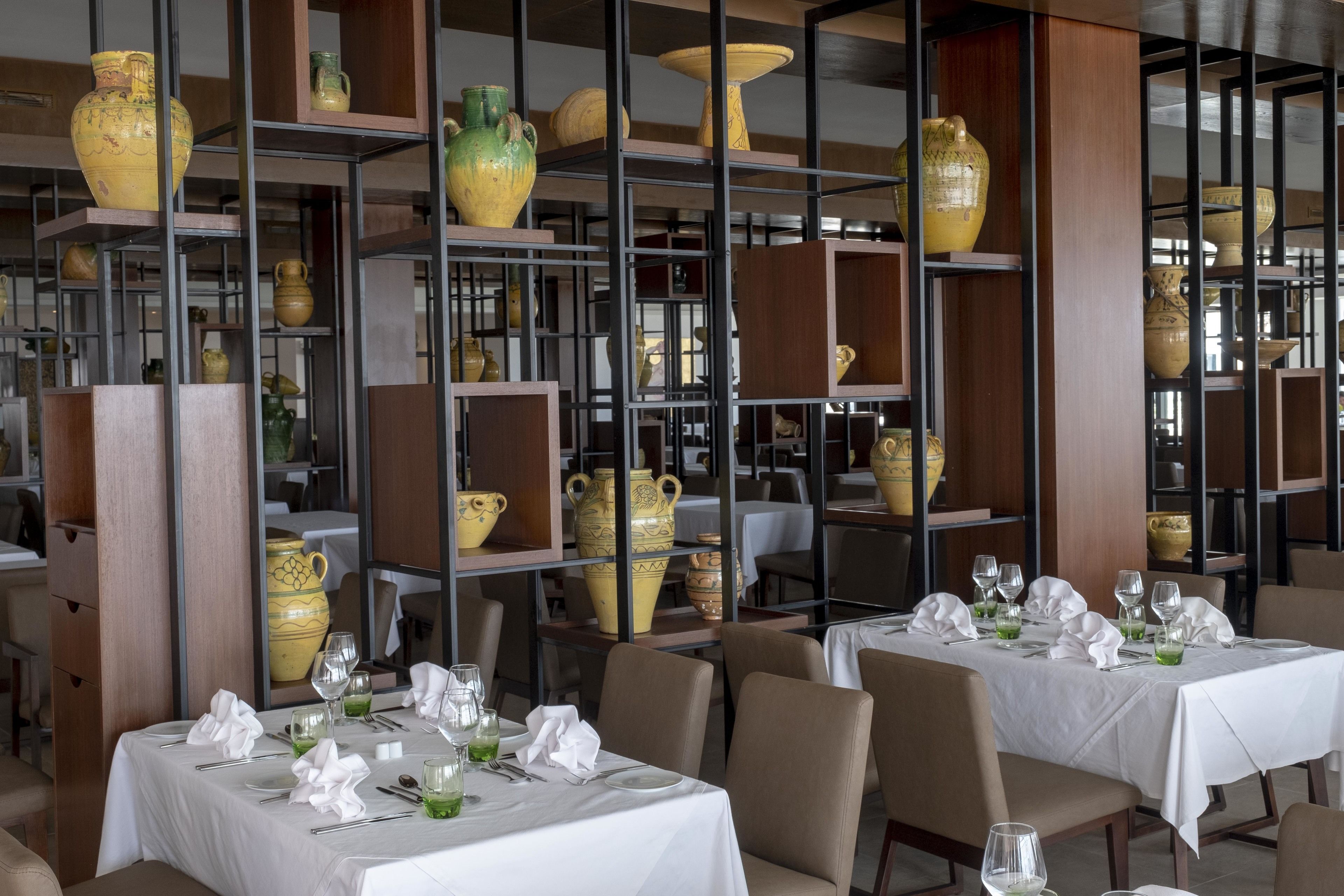 4 restaurants, breakfast, lunch, dinner served; international cuisine