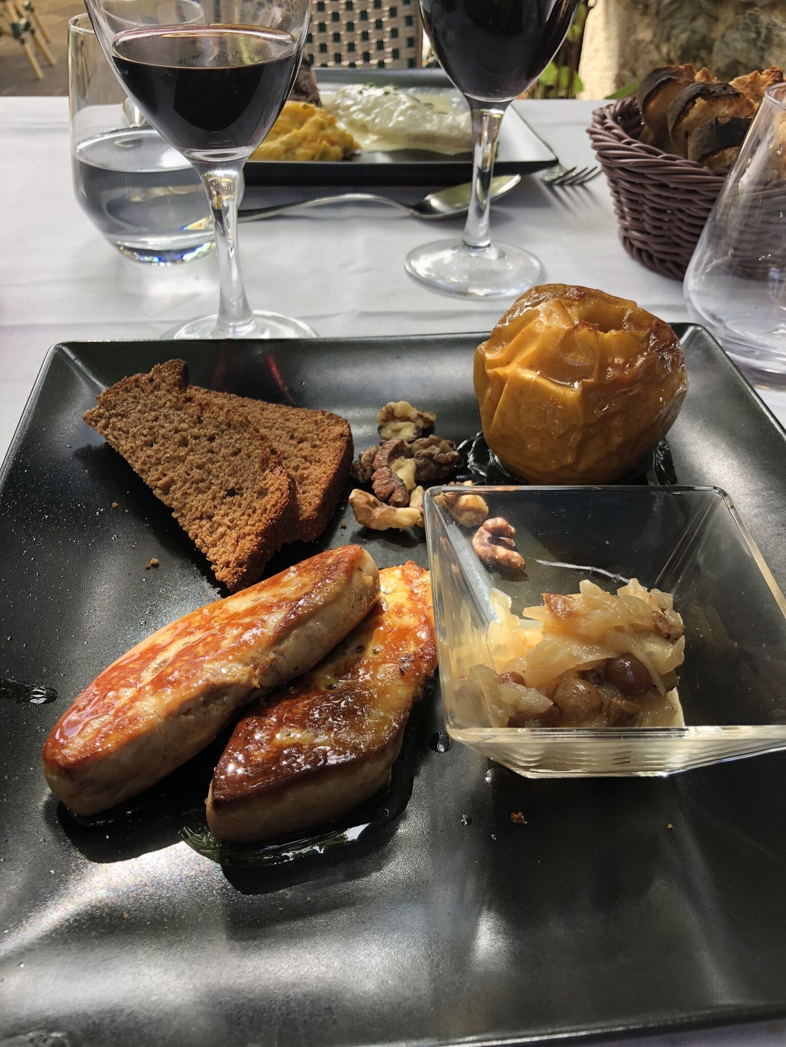 lunch and dinner served, french cuisine