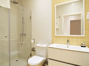 Classic Studio | Bathroom
