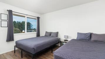 Kamer, 2 queensize bedden | Luxe beddengoed, gratis wifi, beddengoed