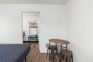 Ropa de cama de alta calidad, wifi gratis y ropa de cama 