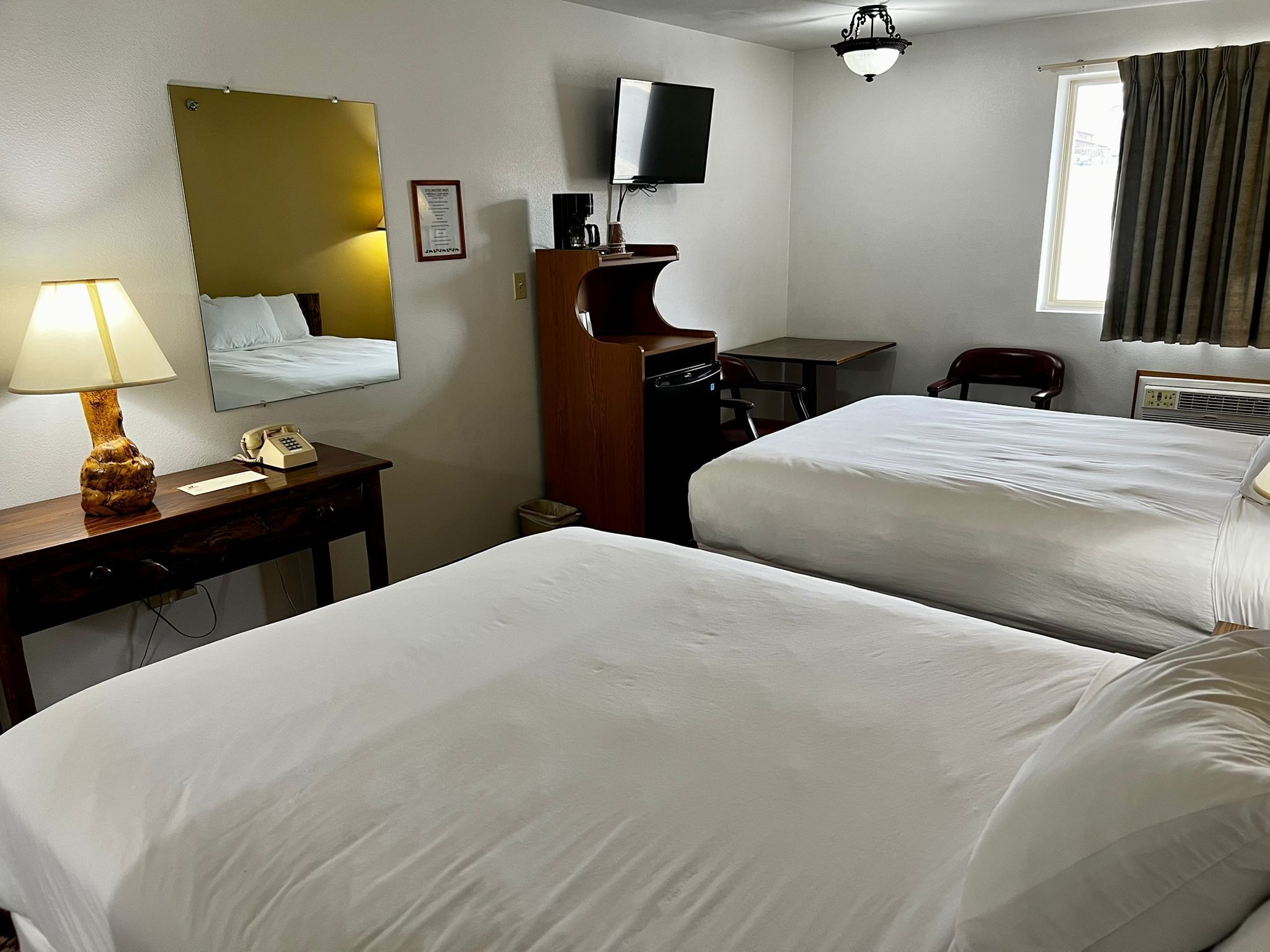 premium bedding, desk, free wifi, bed sheets