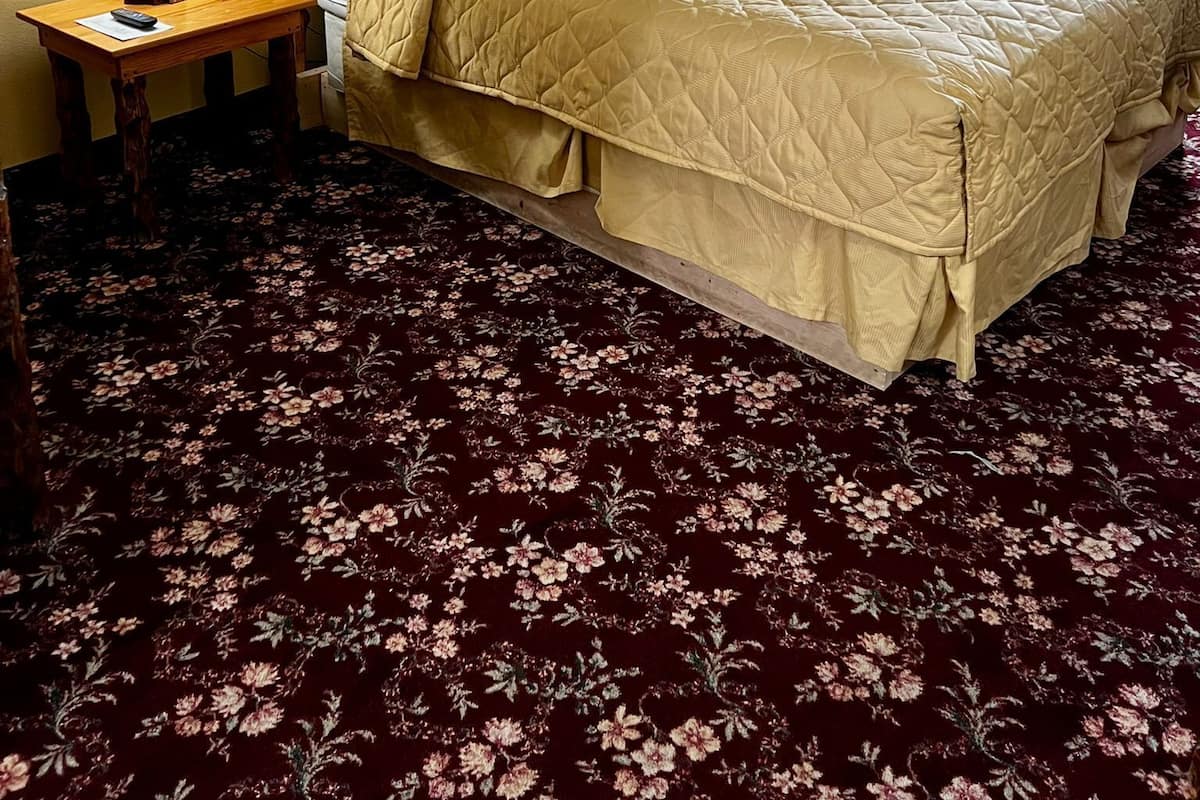 Eenpersoonskamer, 1 queensize bed | Luxe beddengoed, een bureau, gratis wifi, beddengoed