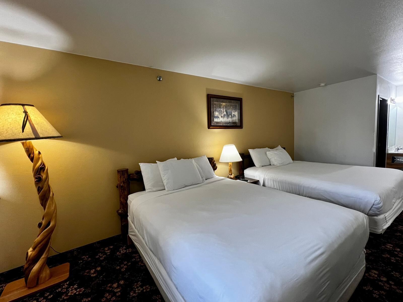 premium bedding, desk, free wifi, bed sheets