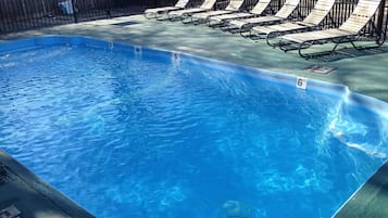 Piscine extérieure