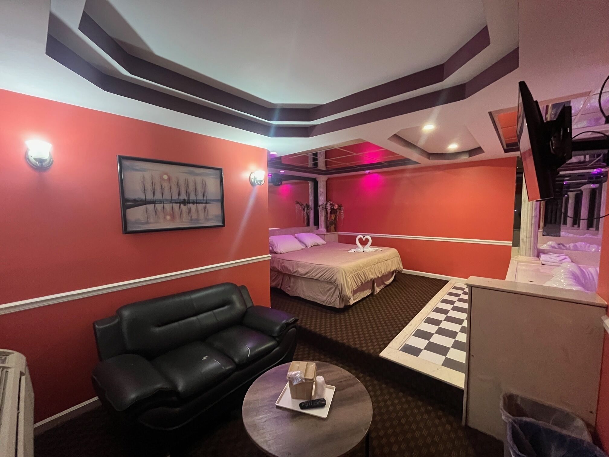 Photo - Gallery Holiday Motel
