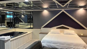 Deluxe Room, 1 King Bed, Non Smoking