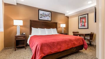 Standard Room, 1 King Bed, Non Smoking | Desk, free WiFi, bed sheets, alarm clocks