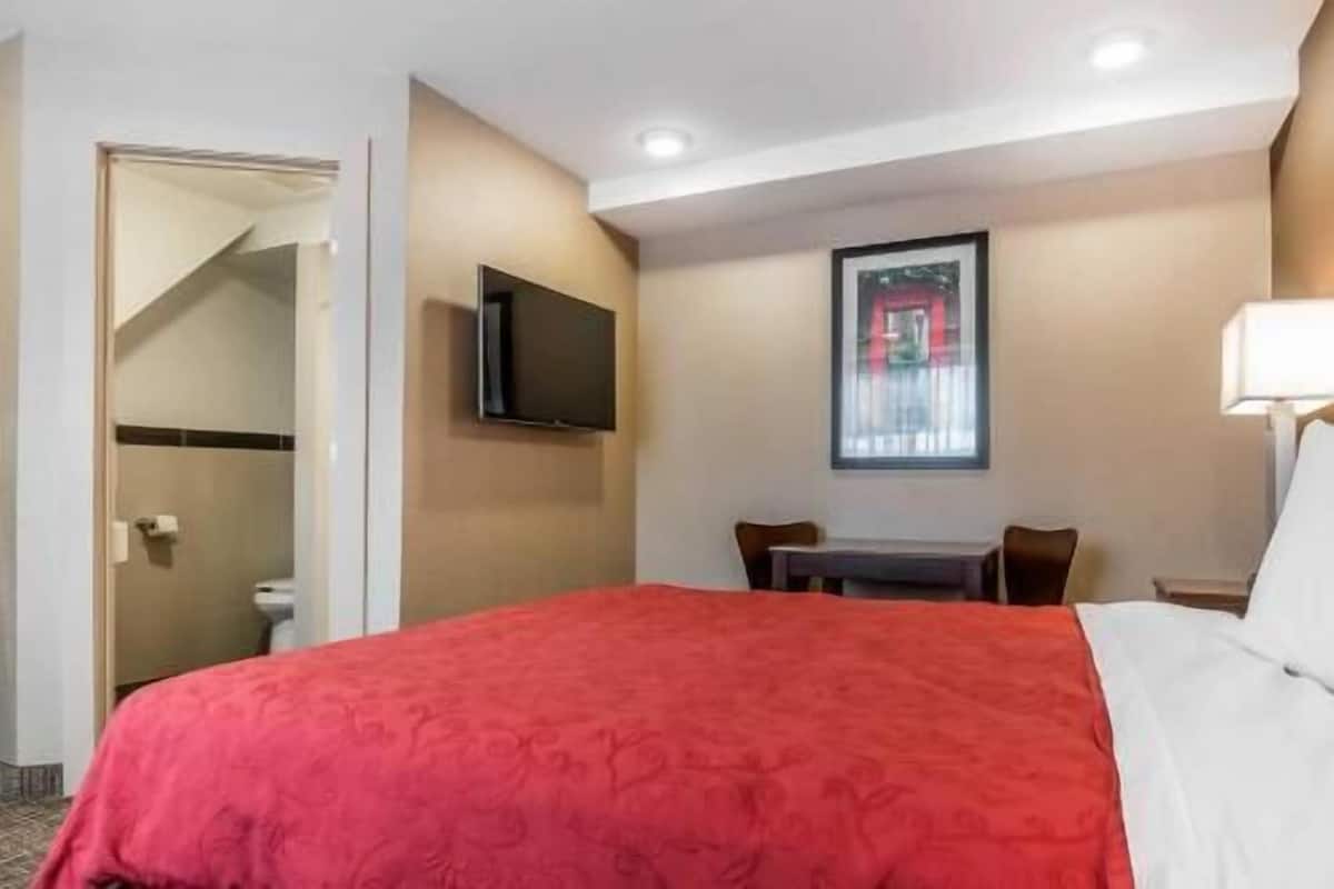 Bureau, Wi-Fi gratuit, draps fournis, réveils