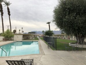 Outdoor pool - Western Sands Motel (Indio)