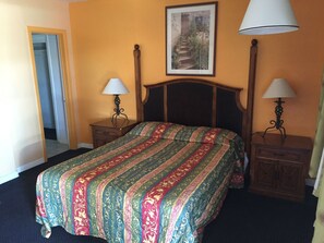 Basic Room, 1 Bedroom | Free WiFi, bed sheets - Western Sands Motel (Indio)