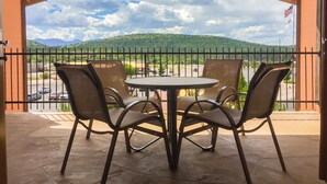 Signature Suite, 1 King Bed with Sofa bed, Balcony | Terrace/patio