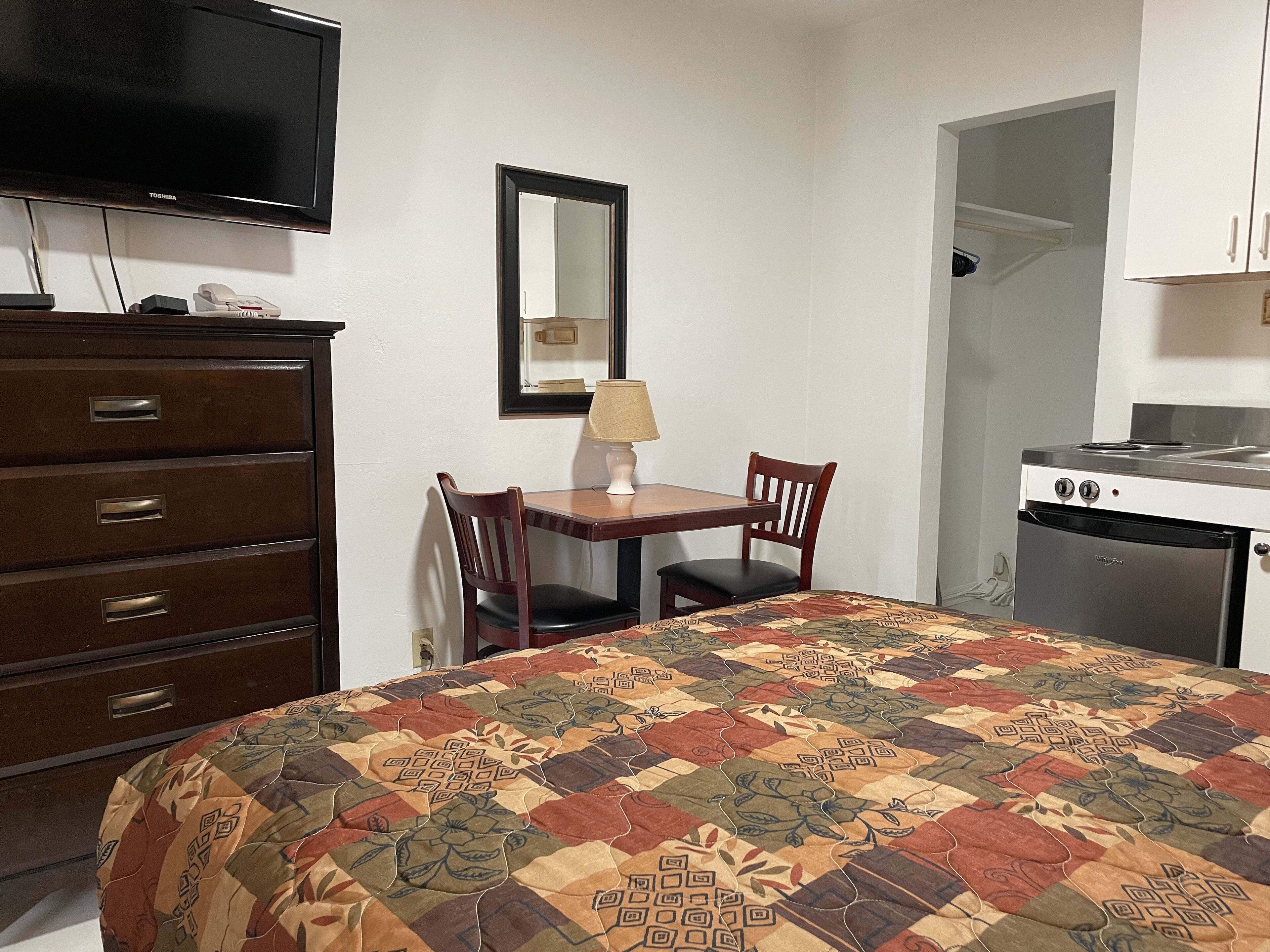 standard studio | 1 bedroom, iron/ironing board, free wifi, bed sheets