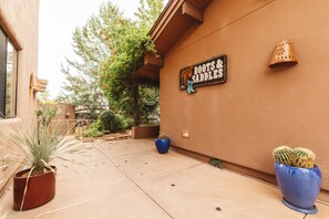 Courtyard - The Inn at Thunder Mountain (Sedona)