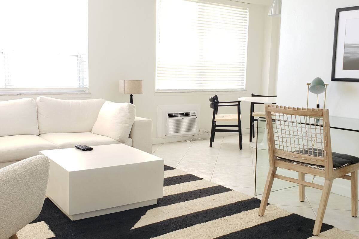 Premier Apartment, 1 King Bed, Beachfront | Premium bedding, desk, iron/ironing board, rollaway beds (surcharge)