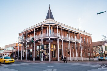 Weatherford Hotel
