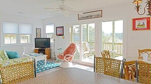 Hus – standard, 2 soverom, ikke-røyk, utsikt mot bukt (Margaritaville (Annex)) | Spiseområde på rommet