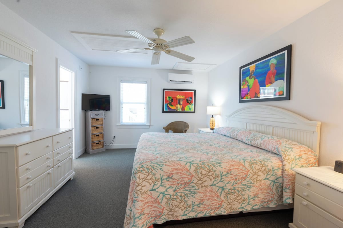 Standard House, 3 Bedrooms, Non Smoking (Teach's Treasure (Annex))