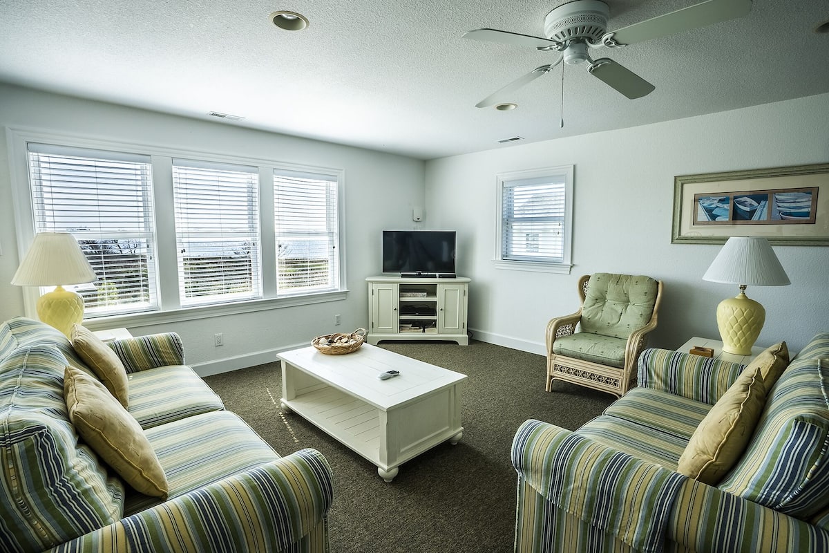 Standard House, 3 Bedrooms, Non Smoking (Teach's Treasure (Annex)) | Living area