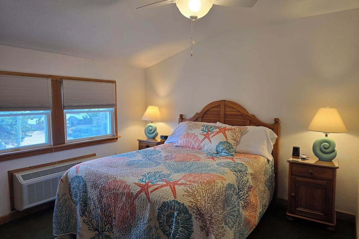 Standard Suite, 1 Bedroom, Non Smoking (Non-Harborfront Suite 304)