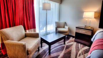 Standard Room with King Bed and 1 Sofa Bed - Non-Smoking, No Balcony | Desk, laptop workspace, blackout drapes, iron/ironing board