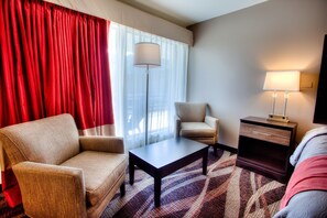 Standard Room, 1 King Bed with Sofa bed, Patio, Courtyard View