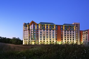 Front of property - evening/night - Four Winds Casino Resort – New Buffalo (New Buffalo)