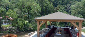 The Carter Lodge On The River 